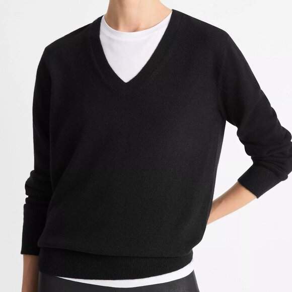 Vince Black Cashmere Weekend V-Neck Sweater Sz Small - Picture 1 of 5